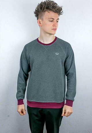 VINTAGE ADIDAS SWEATSHIRT