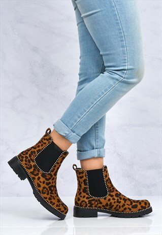 CHUNKY HEEL BOOT IN LEOPARD