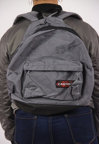 VINTAGE EASTPAK BACKPACK