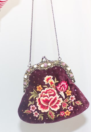 VINTAGE 50'S METAL FRAME BEADED BAG