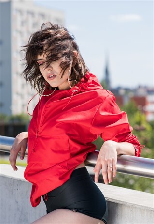 OVERSIZED WINDBREAKER HOODIE IN RED