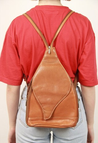 VINTAGE 90S LEATHER BACKPACK
