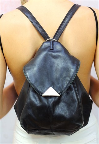 1990S VINTAGE JET BLACK REAL SOFT REAL LEATHER BACKPACK
