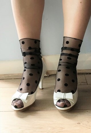 SPOTTY SHEER SOCKS