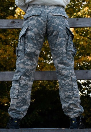 GENUINE VINTAGE COMBAT ARMY CAMOUFLAGE TROUSERS