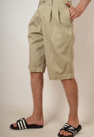 VINTAGE LEVI'S SHORTS W33 (3141)