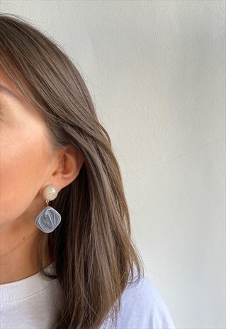 GREY & WHITE PATTERNED DROPPER EARRINGS