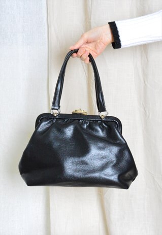 Vintage 60s Black Clip Handbag
