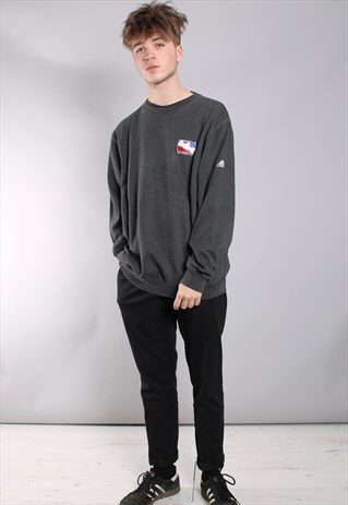 VINTAGE ADIDAS SWEATSHIRT