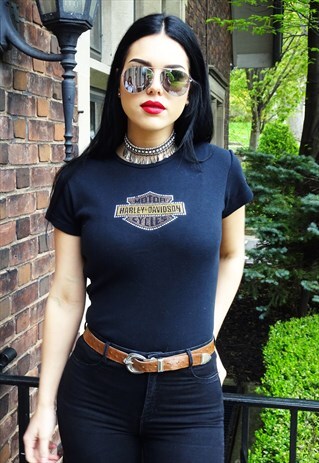 EMBELLISHED SHORT SLEEVED BLACK FITTED 90'S T-SHIRT