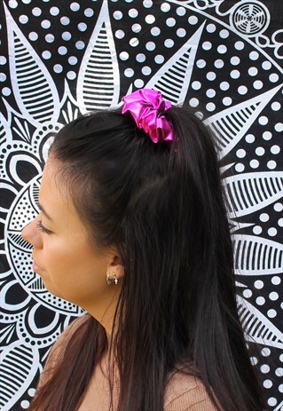 PINK METALLIC SCRUNCHIE