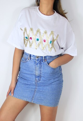 CUTE AND FUN EMBELLISHED T SHIRT IN WHITE