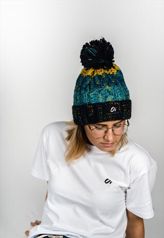 OUTSIDEIN BLUE POMPOM HAT
