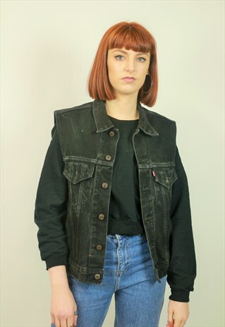 VINTAGE 90S LEVIS SLEEVELESS DENIM JACKET