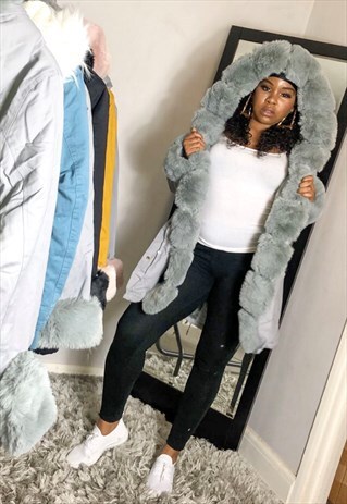 FUR HOODY PUFFER JACKET IN GREY