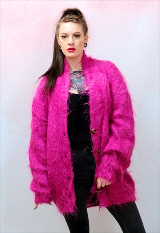 1980S VINTAGE HOT PINK OVERSIZED SOFT MOHAIR CARDIGAN