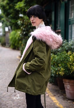 Oversized Parka Coat with Faux Fur Trim Hood in Green/Pink