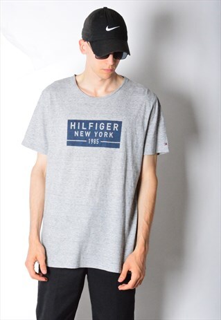 GREY TOMMY HILFIGER GRAPHIC T-SHIRT