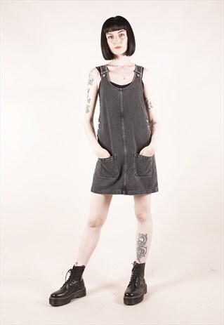 VINTAGE GRUNGE BLACK DENIM PINAFORE DRESS /MM2375