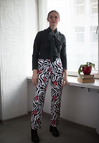 VINTAGE 90'S WHITE ANIMAL AND FLOWER PRINT STRAIGHT TROUSERS