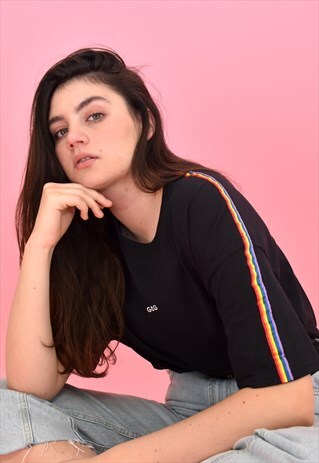 G&G UNISEX BLACK RAINBOW RIBBON SLEEVE S/S TEE