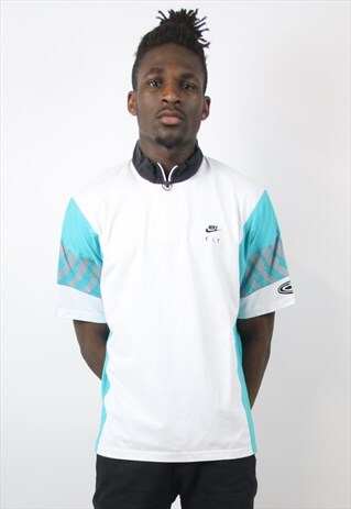 VINTAGE NIKE 90S T-SHIRT