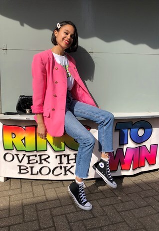 VINTAGE 90S PINK OVERSIZED BLAZER WITH GOLD BUTTONS