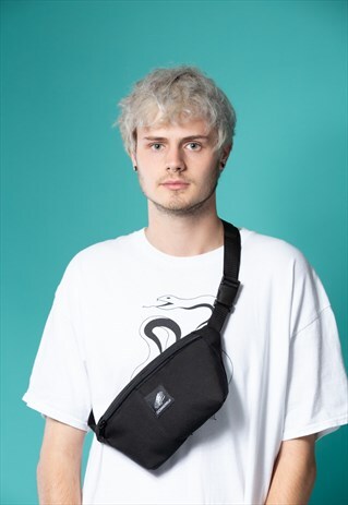 WAIST BAG IN BLACK WITH LOGO AND LINING
