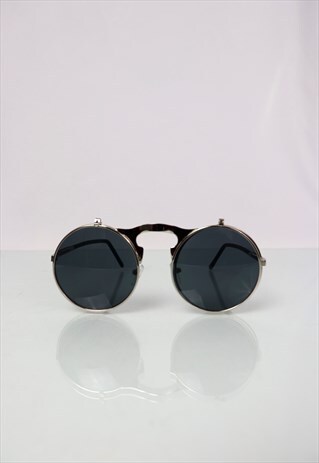 SILVER METAL FLIP UP RETRO SUNGLASSES