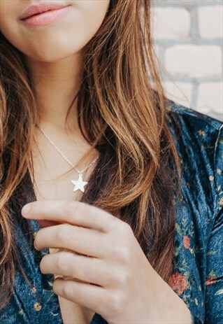 STAR NECKLACE SILVER PLATED