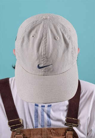VINTAGE Y2K NIKE CREAM AND NAVY EMBROIDERED CAP