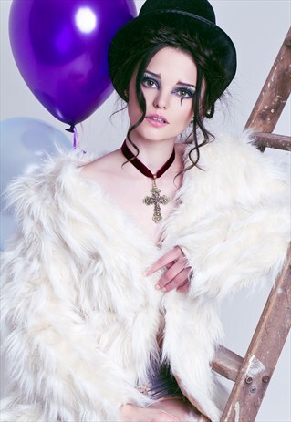 VELVET CROSS CHOKER
