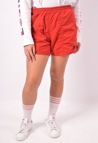 VINTAGE NIKE SHORTS RED