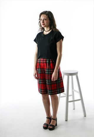 VIRGIN WOOL TARTAN SHORT / CLASSIC SCOTTISH VINTAGE SHORT