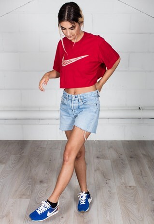 VINTAGE NIKE ATHLETE LOGO CROPPED UNISEX T-SHIRT