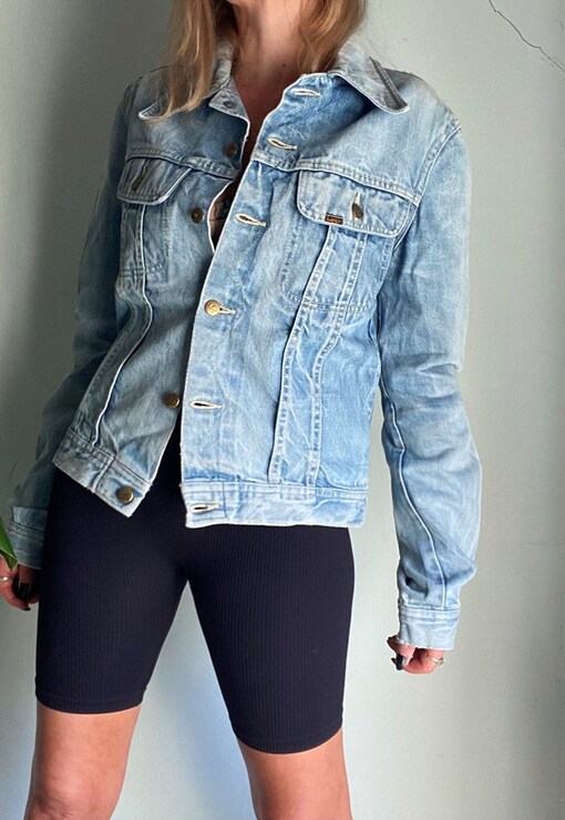 garment image