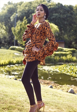 VERONA PRINTED SIDE RUFFLE TOP