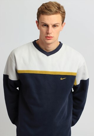 VINTAGE NIKE SWEATSHIRT