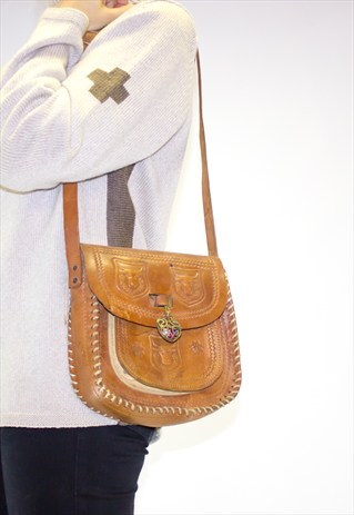 VINTAGE 70'S LEATHER TOOLED SADDLE BAG