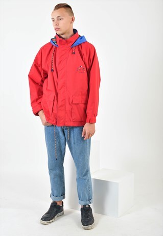 VINTAGE WINDBREAKER RAIN JACKET IN RED