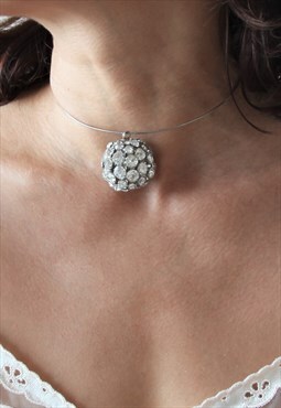 Deadstock silver chunky choker necklace with white crystals.