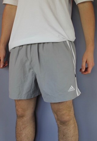 VINTAGE ADIDAS SHORTS IN GREY WITH POCKETS, EMBROIDERED LOGO