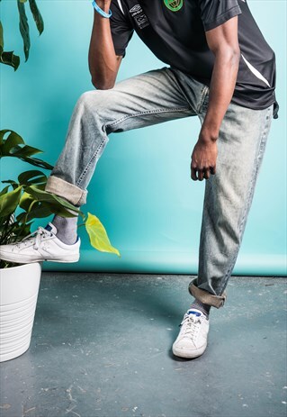 VINTAGE LEVI'S 501 JEANS IN BLUE DENIM