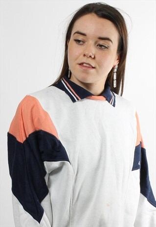 VINTAGE UMBRO WHITE COLLARED SWEATSHIRT