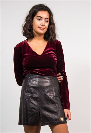 VINTAGE 90'S DEEP RED V-NECK VELVET TOP
