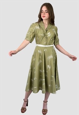 70's Vintage Green Floral Ladies Short Sleeve Ruffle Dress