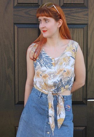 VINTAGE 80'S YELLOW & WHITE FLORAL HAWAIIAN PRINT CROP TOP