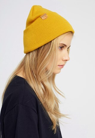 BEANIE HAT IN MUSTARD WITH LOGO TAB