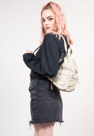 90'S VINTAGE WHITE LEATHER BACKSACK RUCKSACK