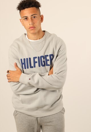 VINTAGE TOMMY HILFIGER EMBROIDERED SPELL OUT SWEATSHIRT